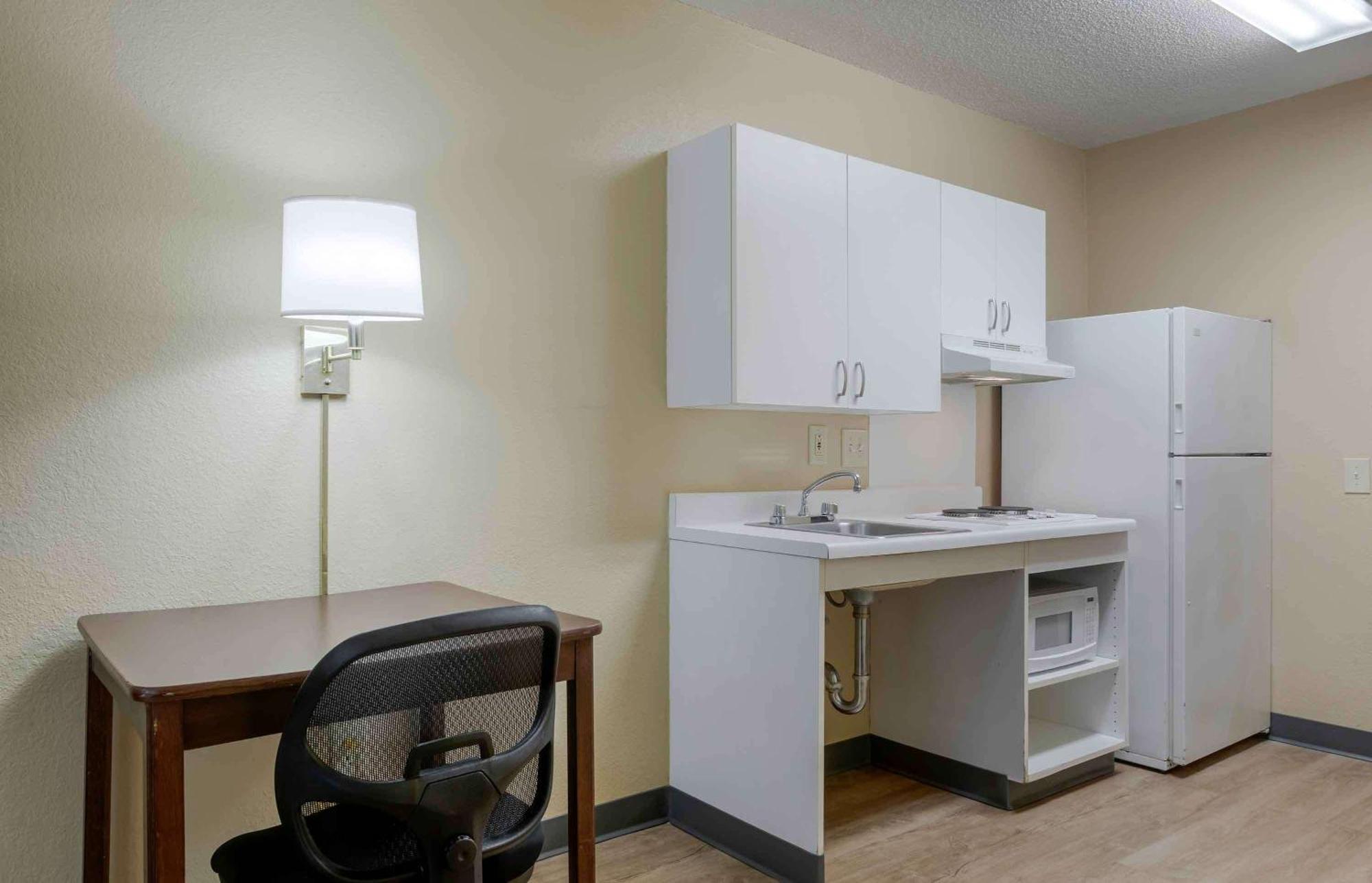 Extended Stay America Select Suites - Phoenix - Airport - E Oak St Екстериор снимка