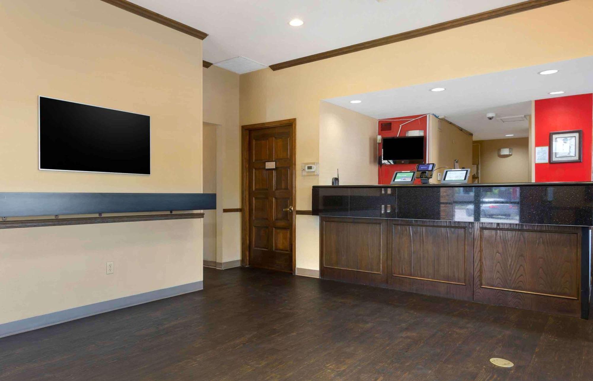 Extended Stay America Select Suites - Phoenix - Airport - E Oak St Екстериор снимка
